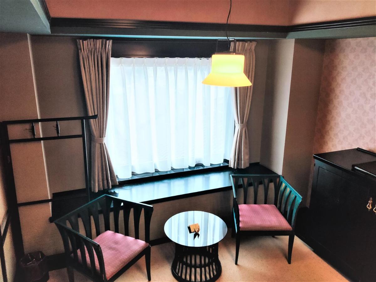 Kurashiki Royal Art Hotel Bagian luar foto