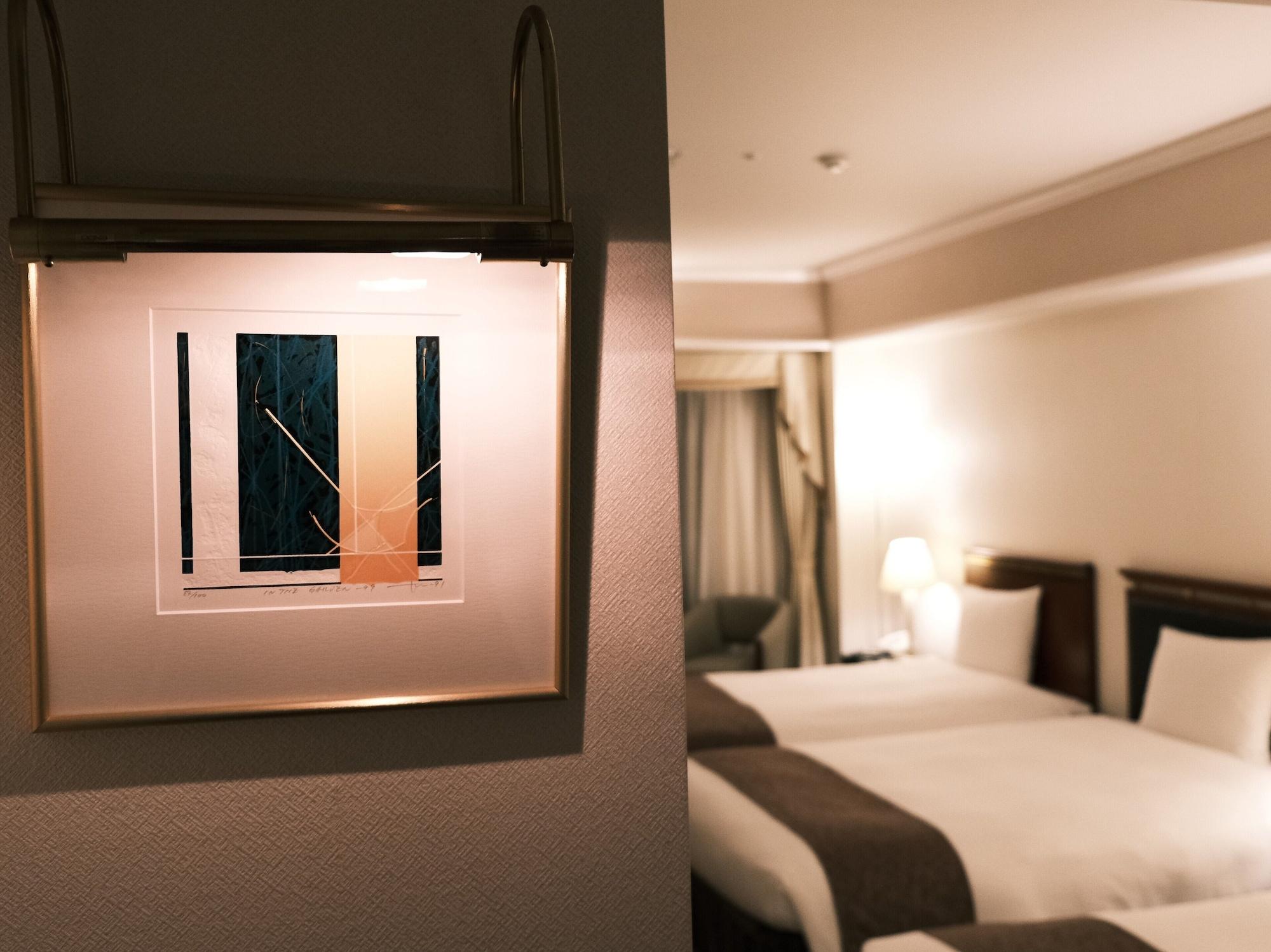 Kurashiki Royal Art Hotel Bagian luar foto